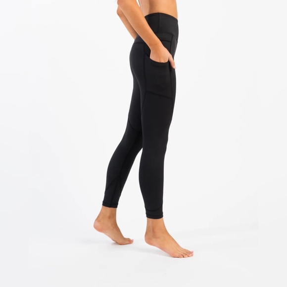 Zyia Black Pocket Light n Tight Hi-rise Leggings 7/8 24" - Picture 2 of 4